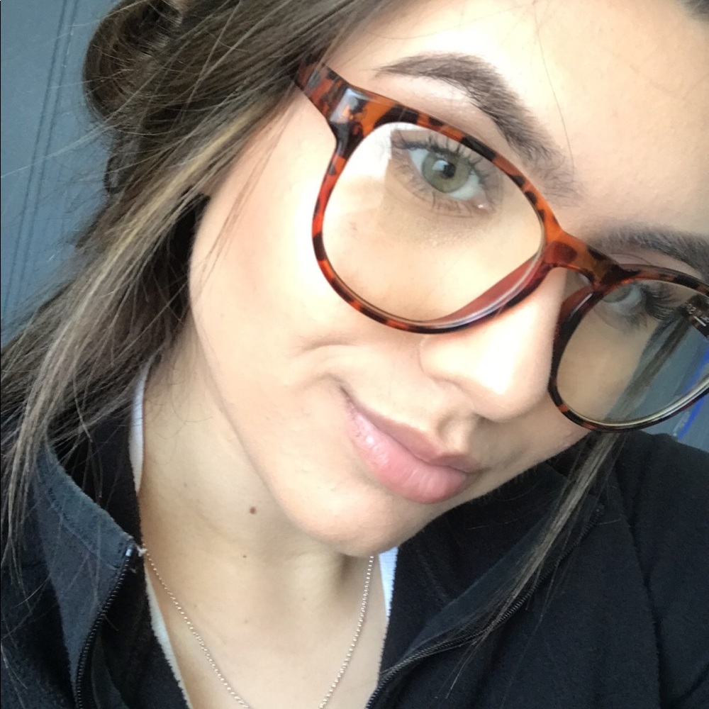 Meet your Posher, Mckenna